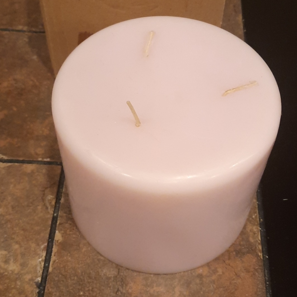 Partylite 3 wick candle